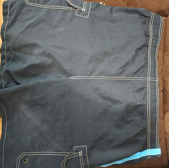 Men's swimming shorts - Picture 2 of 2